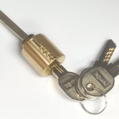 Cilindro-cerradura-puerta-basculante-llave-puntos-seguridad-serraller